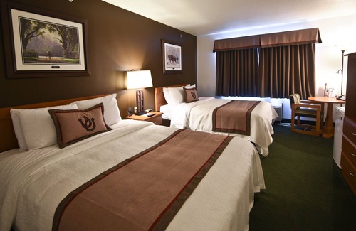 Arcadia Hotel | Draft Horse Inn and Suites