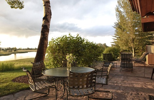 Victor House | Dragonfly Cabin. Luxury in Teton Springs, Victor, ID. A/C, Hot Tub, High Tech