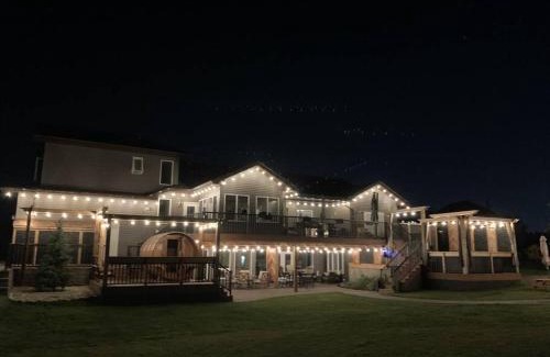 Sherwood Park House | Dragonfly Inn Loft Suite