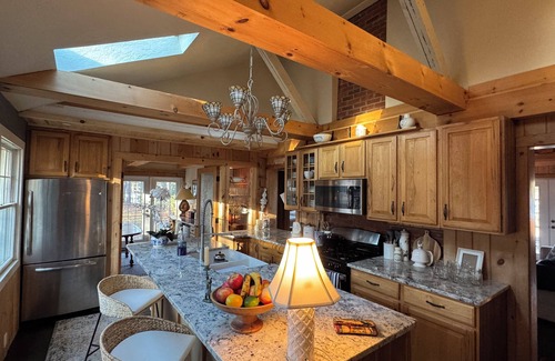 Eagle River Cottage | Dragonfly Point at Meta Lake: 5-bedroom cottage on 3 acres. Pet friendly!