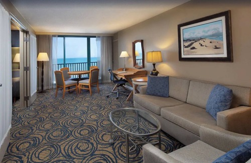Brush - Stewarts Hotel | Dream Beach Vacay! 4 Units, 2 Swimming Pools & Spa! Right on the Beach