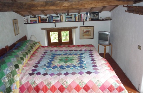 Baschi Cottage | Dream country cottage with lake views in Umbria near Orvieto