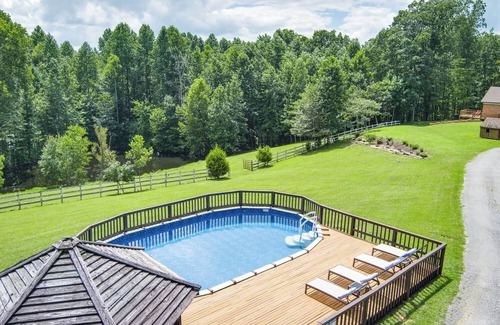 Chestnut Mound House | Dream Estate with Pool, Bonfire, Game Room & 100 Acres of Nature