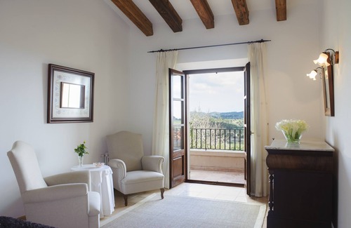 S'alqueria Blanca House | Dream finca for 8 people in the countryside with wonderful views. Private pool.