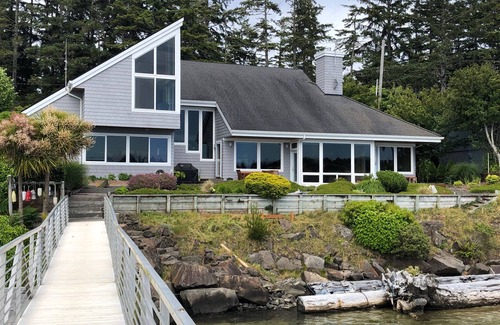 Florence House | Dream Home in a bit of paradise with private dock.