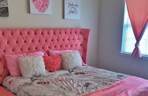 Fairbanks Apartment | Dream in Pink Houston