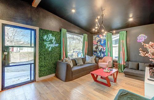 MLK House | Dream Stay with Pool for up to 20 Guests Mins to DT Austin