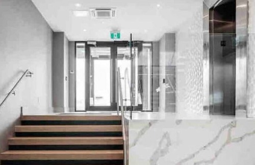Northeast Mississauga House | Dream Suites Boutique Hotel - Private Room in Mississauga