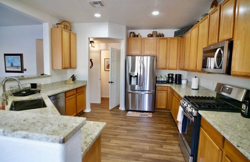 Rancho Del Lago House | Dream Vacation- Executive Retreat in Beautiful Vail, AZ