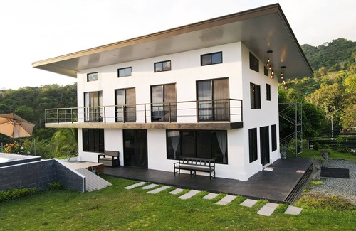 Tres Rios House | Dream Vacation house in the Mountains