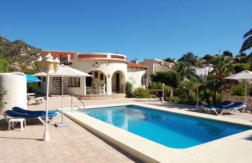 La Canuta House | Dream Villa with private pool + sea views for up to 5 people in Calpe