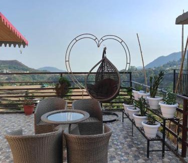 Haldwani Hotel | dreamcatcher by lake & woods resort