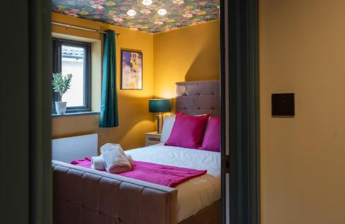 Easton Apartment | Dreamer - 1 Bedroom Luxury Apartment by Mint Stays
