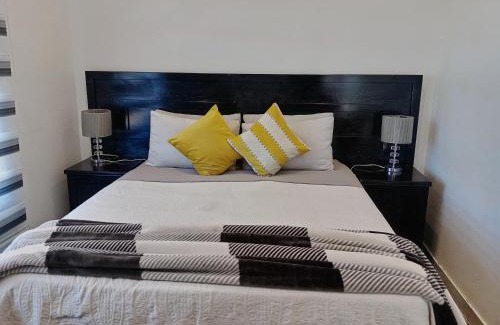 Krugersdorp North House | Dreamwest Living Guesthouse Self Catering Units