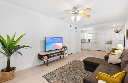 Victoria Park Apartment | Dreamy 1-bedroom apt walking distance to Las Olas