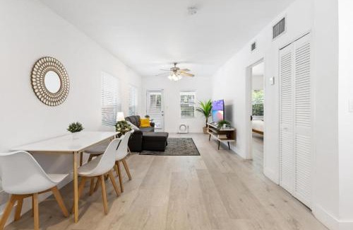 Victoria Park Apartment | Dreamy 1-bedroom apt walking distance to Las Olas