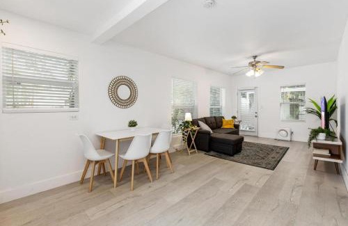 Victoria Park Apartment | Dreamy 1-bedroom apt walking distance to Las Olas