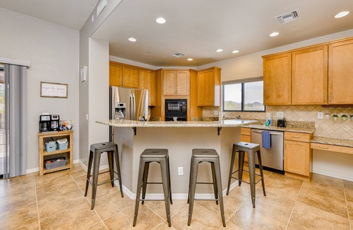 Tucson House | Dreamy desert escape with mountain views, private pool & hot tub - near downtown