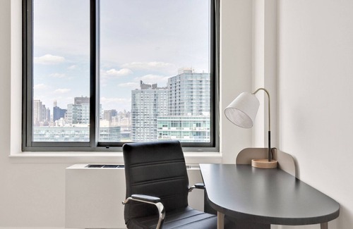 Hunters Point Apartment | Dreamy LIC 2BR w/W/D, Elevator & Doorman, near East River, by Blueground