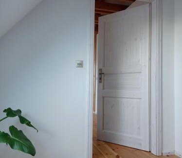 Fuchshain Apartment | Drei-Seiten-Hof Étable mit Schwimmteich und Klimanlage