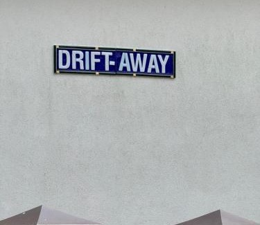 Grunwald House | Drift Away