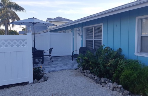 Siesta Key Villa | Drift Inn B, Heated Pool, Beach and Amenities, 2-3 min walk