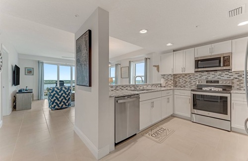 Ocean View Halifax Estates House | Driftwave at The Aruba - Pool and hot tub open