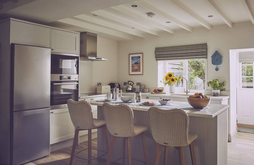 Craster Cottage | Driftwood - a pet friendly that sleeps 4 guests in 2 bedrooms