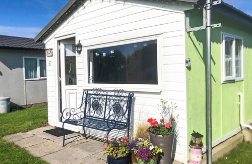 Mundesley Cottage | Driftwood just screams seaside.