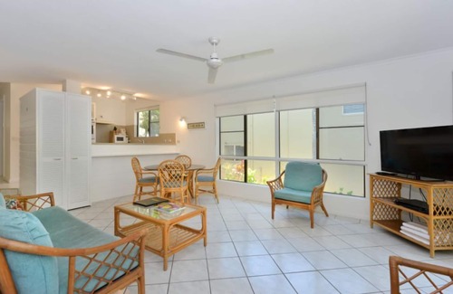 Port Douglas Apartment | Driftwood Mantaray Two Bedroom Two Bathroom Apartment