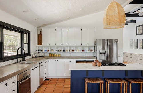 Johnson City House | Dripping Springs Homestead - Bunkhouse w/Amazing Views and Natural Serenity