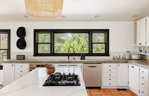Johnson City House | Dripping Springs Homestead - Bunkhouse w/Amazing Views and Natural Serenity