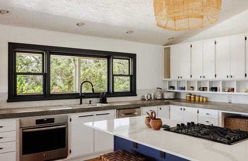 Johnson City House | Dripping Springs Homestead - Bunkhouse w/Amazing Views and Natural Serenity