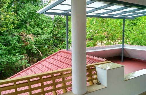 Nedumbassery House | DRO Homes - Double Room Non AC
