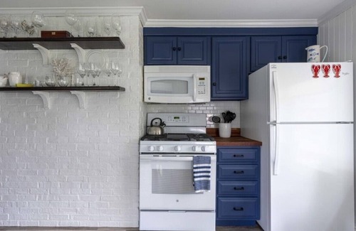 Fairhaven House | Drop Anchor on the Waterfront