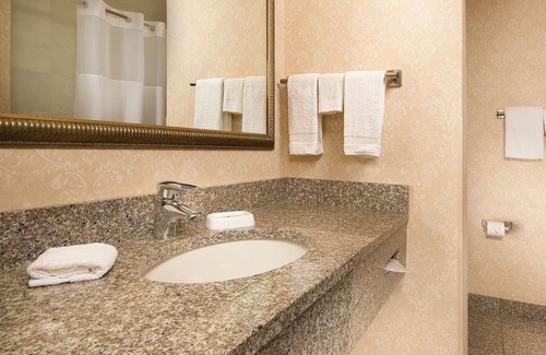 Grove City Hotel | Drury Inn & Suites Columbus Grove City