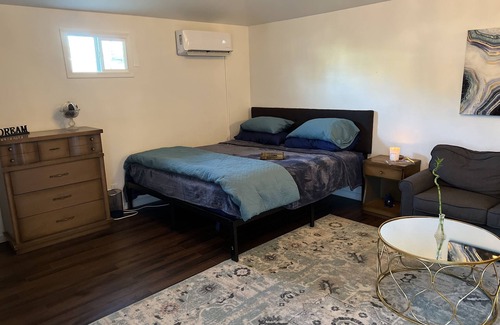 Story House | DT Casita-close to it all without the noise or traffic!