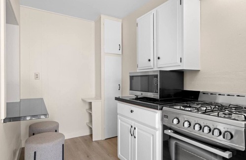 Maple-Ash House | DT Studio -1 Block to Mill Ave/ASU + Free Parking