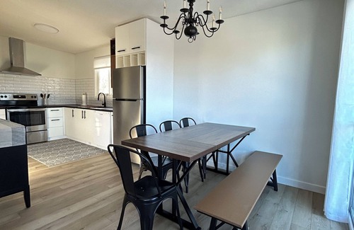 Canyon Meadows House | Dual Units/Sleeps 16 near Fishcreek/Spruce Meadows