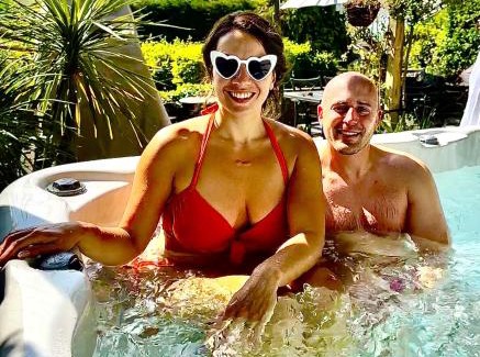 Pyecombe House | Duck Lodge B&B with Hot Tub