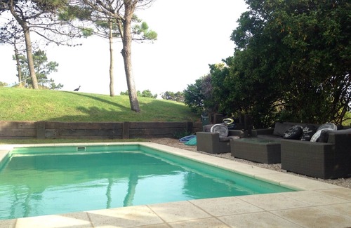 Pinamar House | Dueño alquila, casa con Piscina, a 100 mts del mar, para 11 personas.