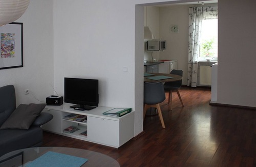 Mittelmeiderich Apartment | Duisburg -Tor to Niederrhein and Ruhrgebiet-