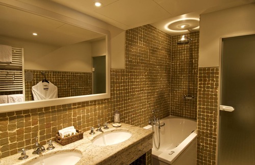 Historical Center Bruges Hotel | Dukes’ Palace Residence – by Dukes’ Hotel Collection