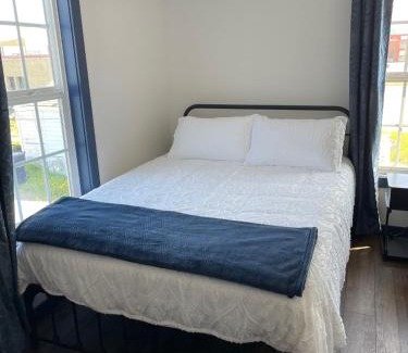 Palmer Hotel | Duncklee Room 202, Hyland Hotel
