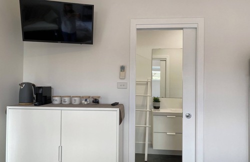 Dunsborough House | Dunsborough Cottage in Peron Ave