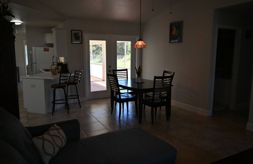 North Port House | Dunsmuir House-Near Warm Mineral Springs, Beaches, Heron Golf & Water Park- WiFi