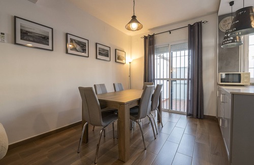 Los Gallos-Cerromolino House | DUPLEX NEAR THE BEACH - Charming house with shared pool and free WiFi.