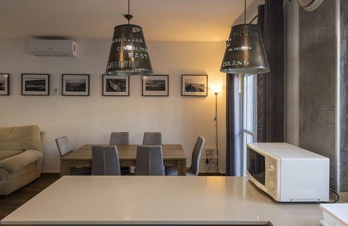 Los Gallos-Cerromolino House | DUPLEX NEAR THE BEACH - Charming house with shared pool and free WiFi.