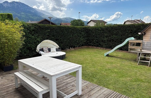 Saint-Pierre-en-Faucigny Apartment | Duplex apartment with garden
