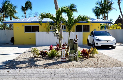 Marathon Villa | DUPLEX IN DUCK KEY, 2 Bedroom/2 Bath, W/Private 90' Dock, Trailer Storage